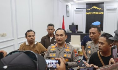 Polres Lumajang Amankan 10 Terduga Pelaku Penganiayaan Kepala Desa Pakel
